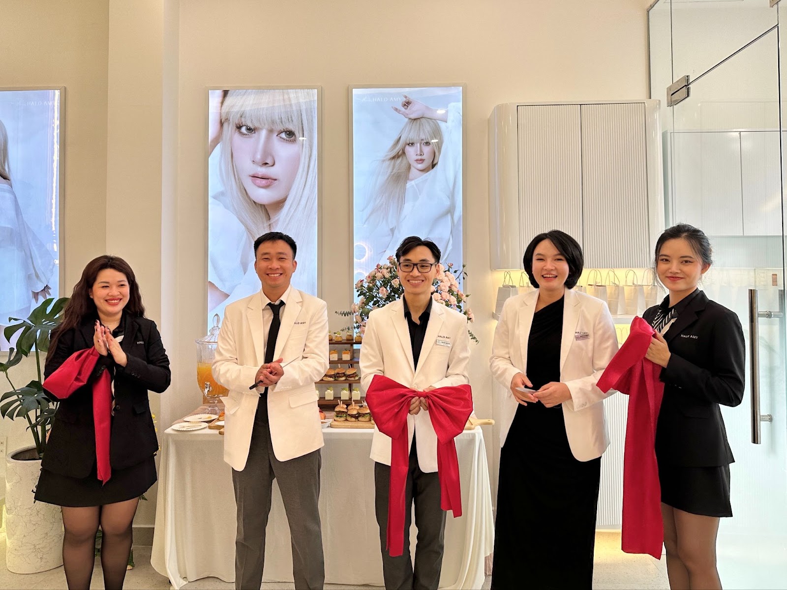 Khai Trương Phòng Khám Halo Amy